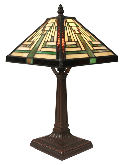 Tiffany Small Pyramid Style Table Lamp - Click Image to Close